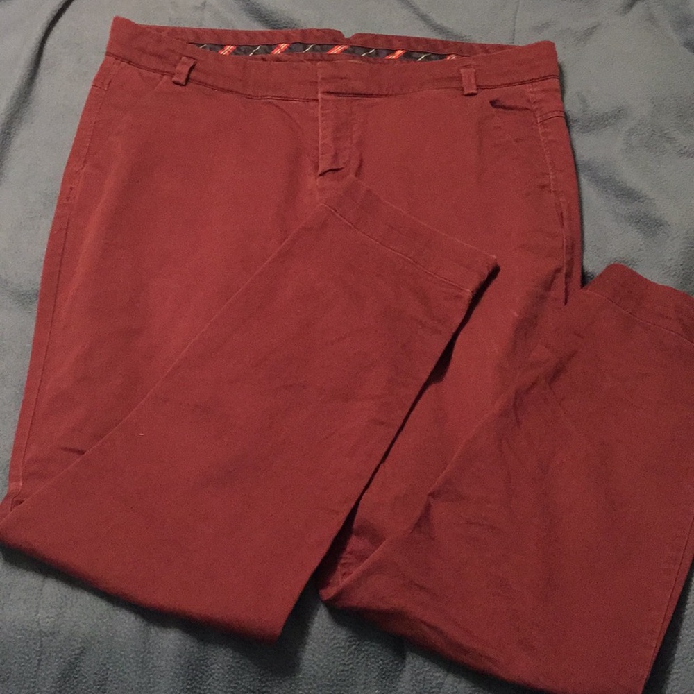 Maroon khaki capris